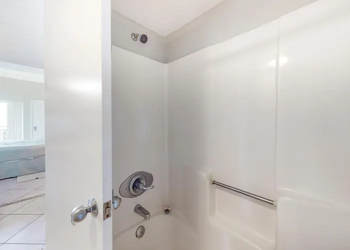 Two-story Gulf-front With A Pool Wifi Washer Dryer & Ac *