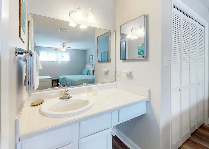 Two-story Gulf-front With A Pool Wifi Washer Dryer & Ac